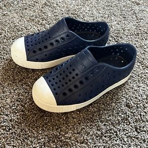 Native kids shoes size 9
